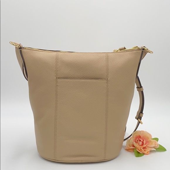 MICHAEL KORS BROOKE MEDIUM BUCKET MESSENGER - Picture 4 of 16